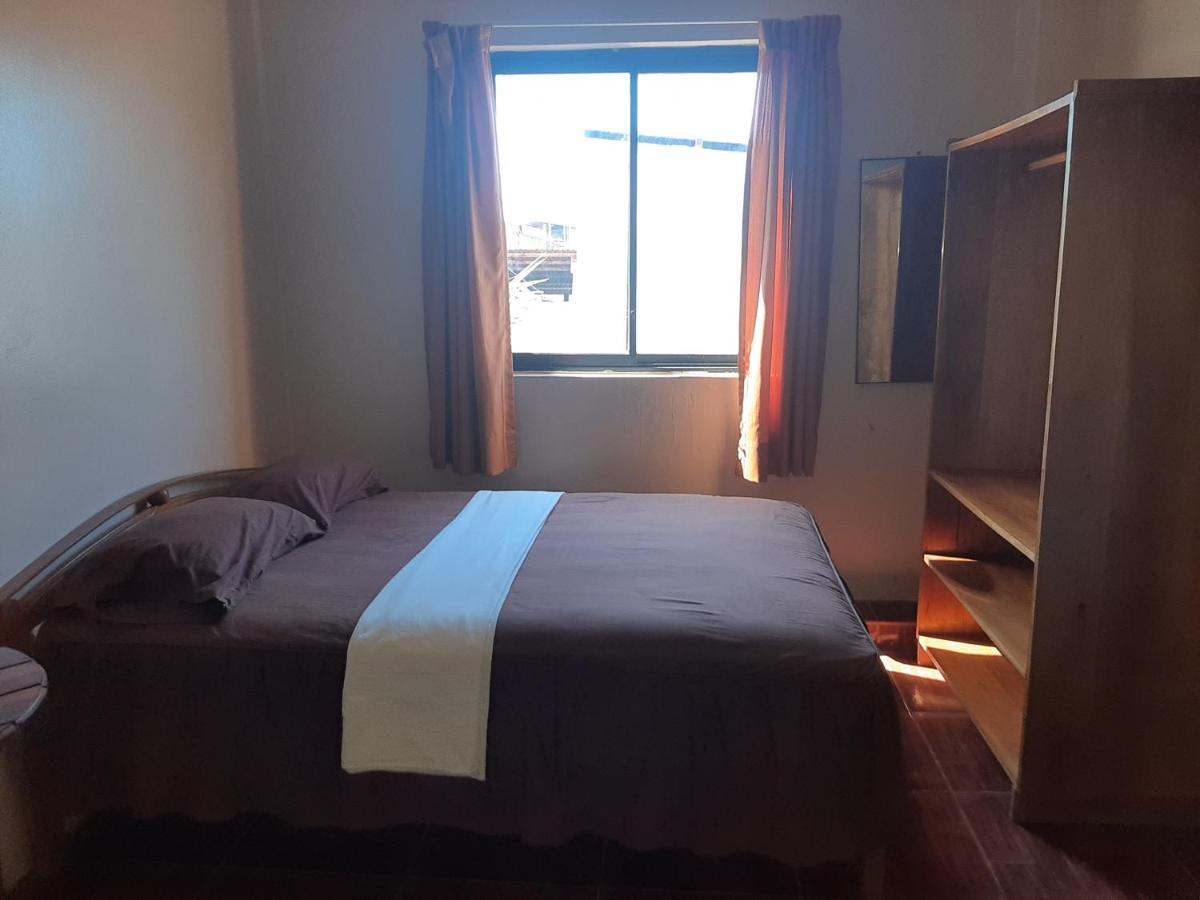 Hospedaje El Emperador Hotell Pucallpa Exteriör bild
