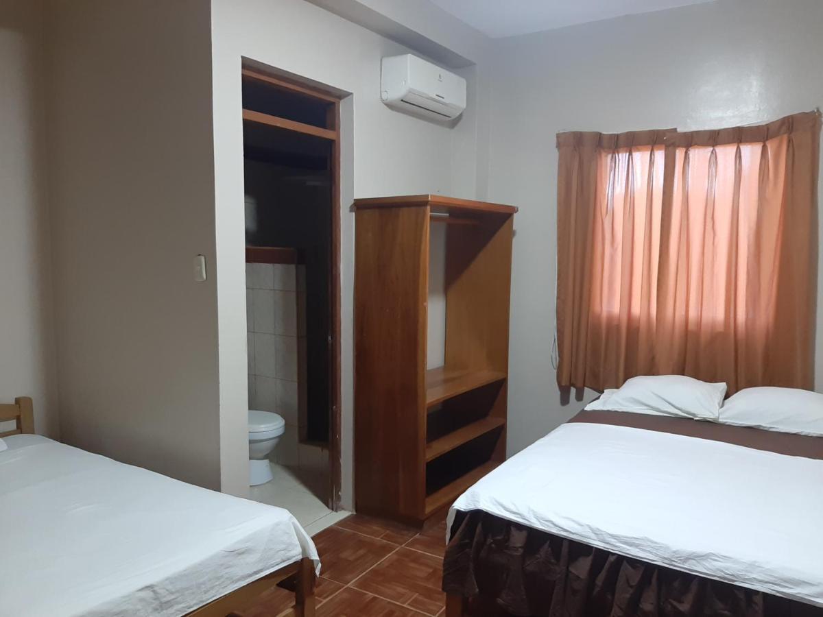 Hospedaje El Emperador Hotell Pucallpa Exteriör bild
