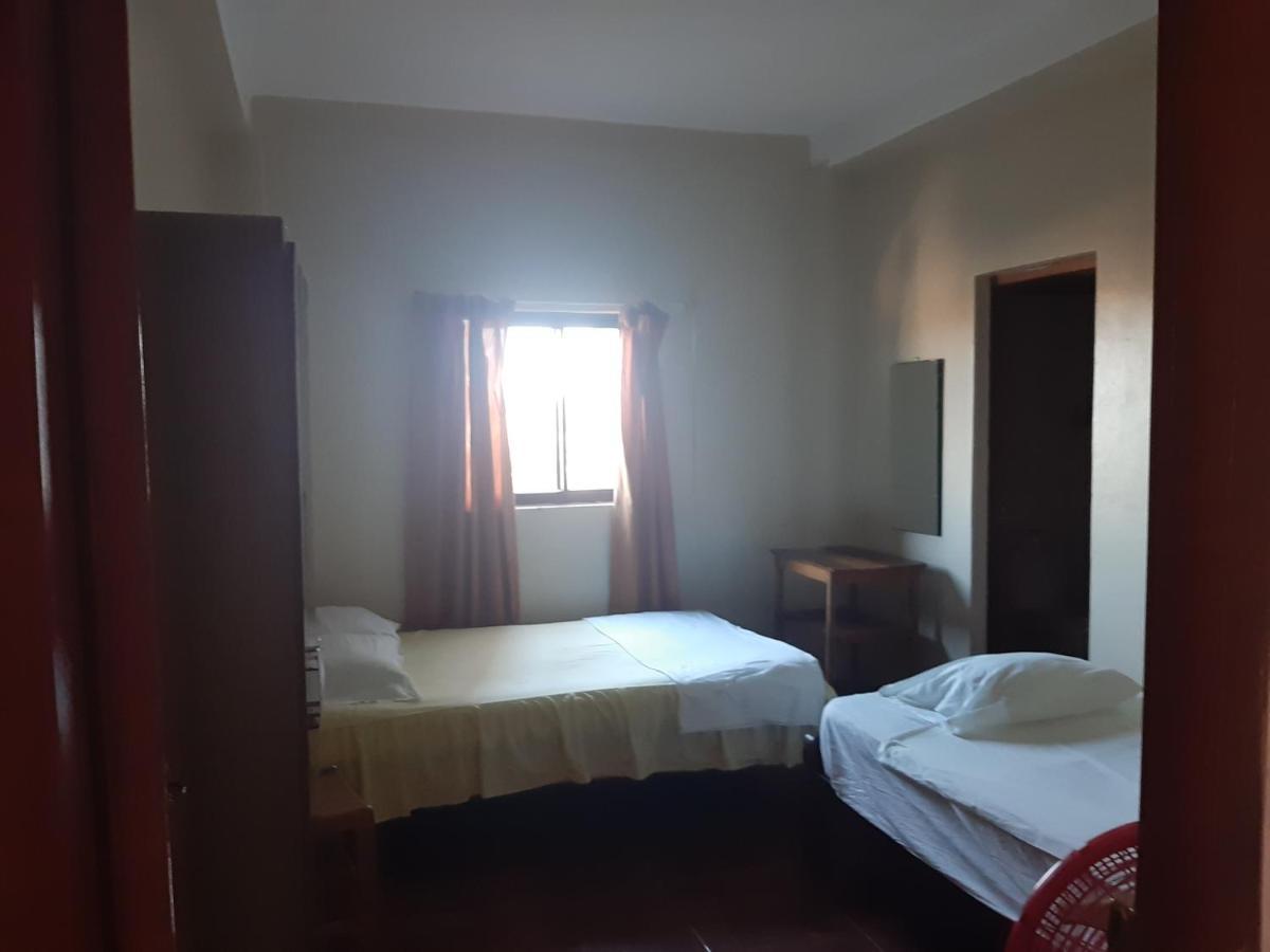Hospedaje El Emperador Hotell Pucallpa Exteriör bild