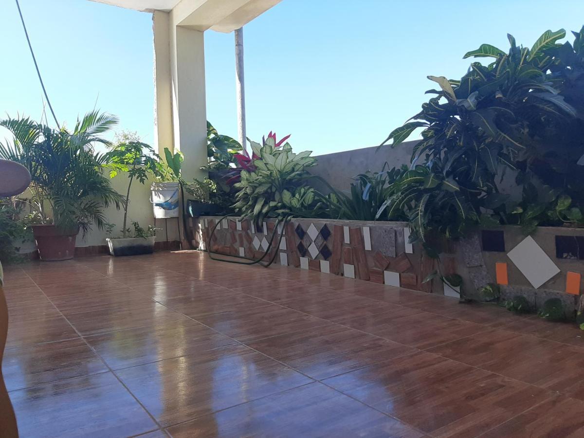 Hospedaje El Emperador Hotell Pucallpa Exteriör bild