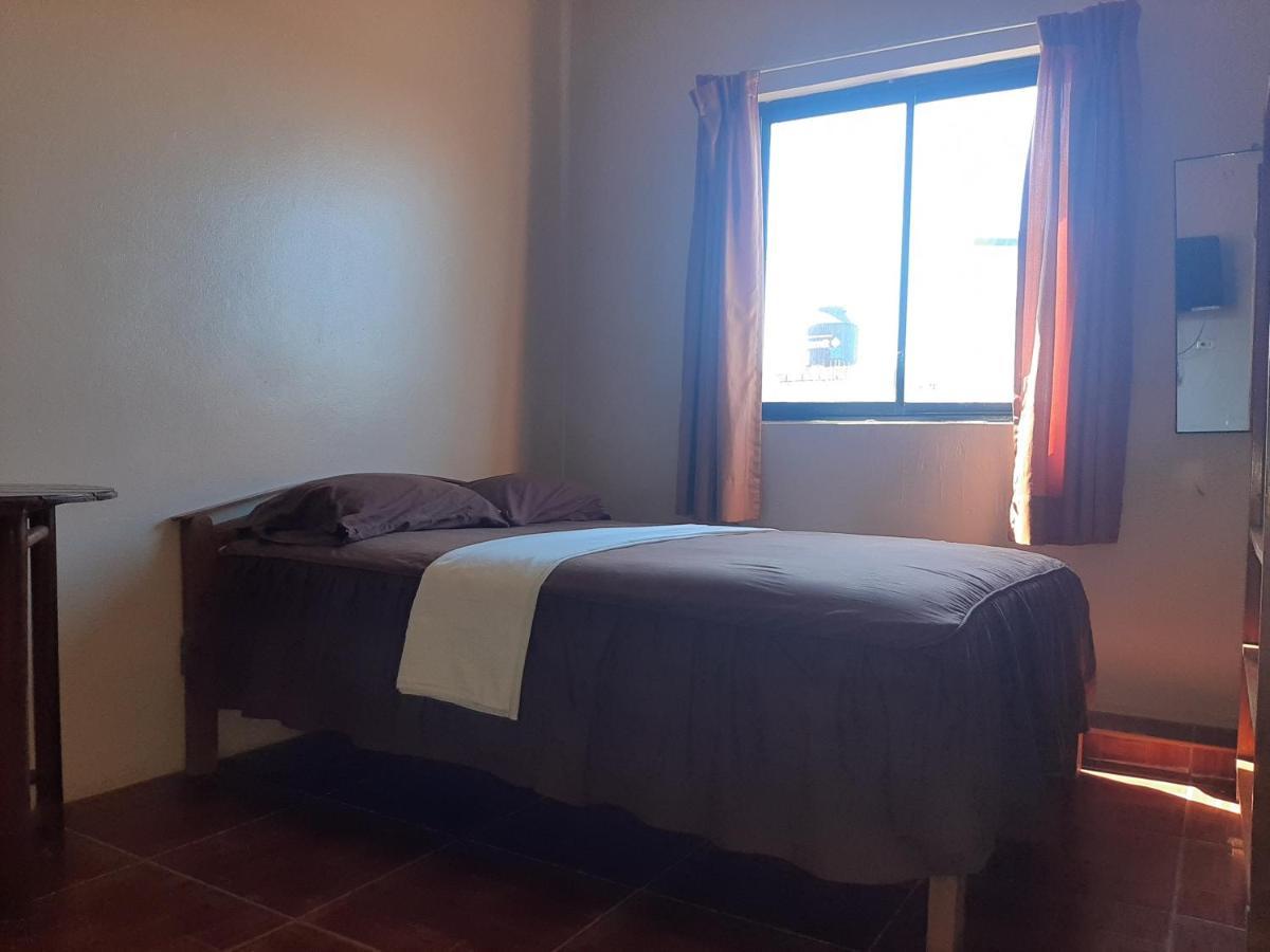 Hospedaje El Emperador Hotell Pucallpa Exteriör bild