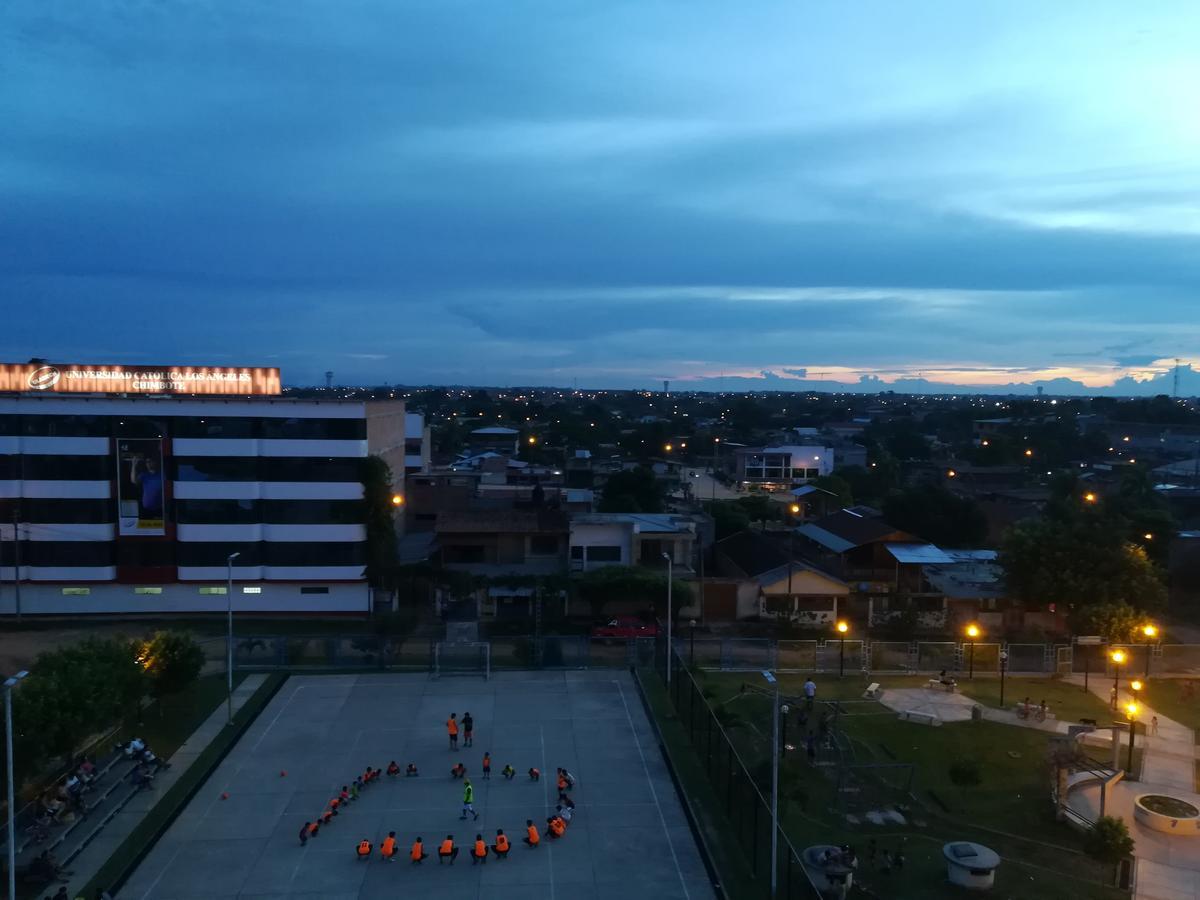 Hospedaje El Emperador Hotell Pucallpa Exteriör bild