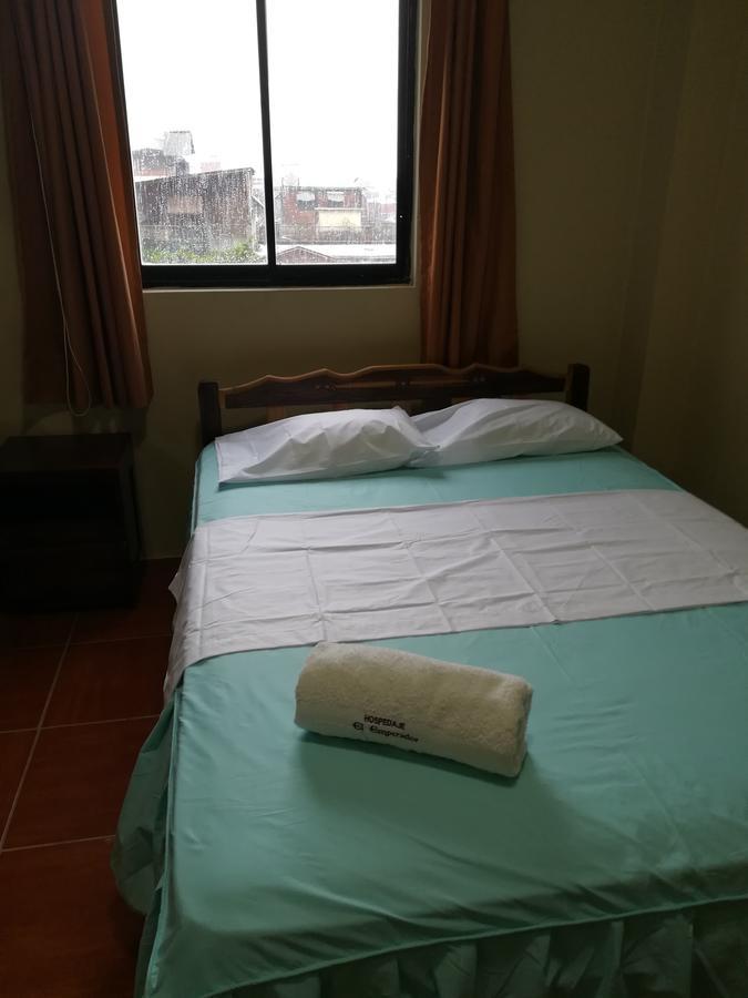 Hospedaje El Emperador Hotell Pucallpa Exteriör bild