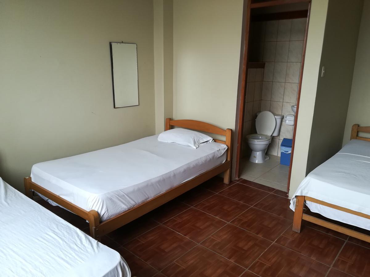 Hospedaje El Emperador Hotell Pucallpa Exteriör bild