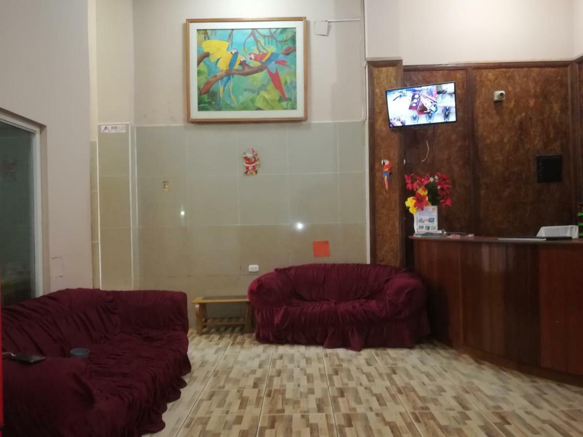 Hospedaje El Emperador Hotell Pucallpa Exteriör bild